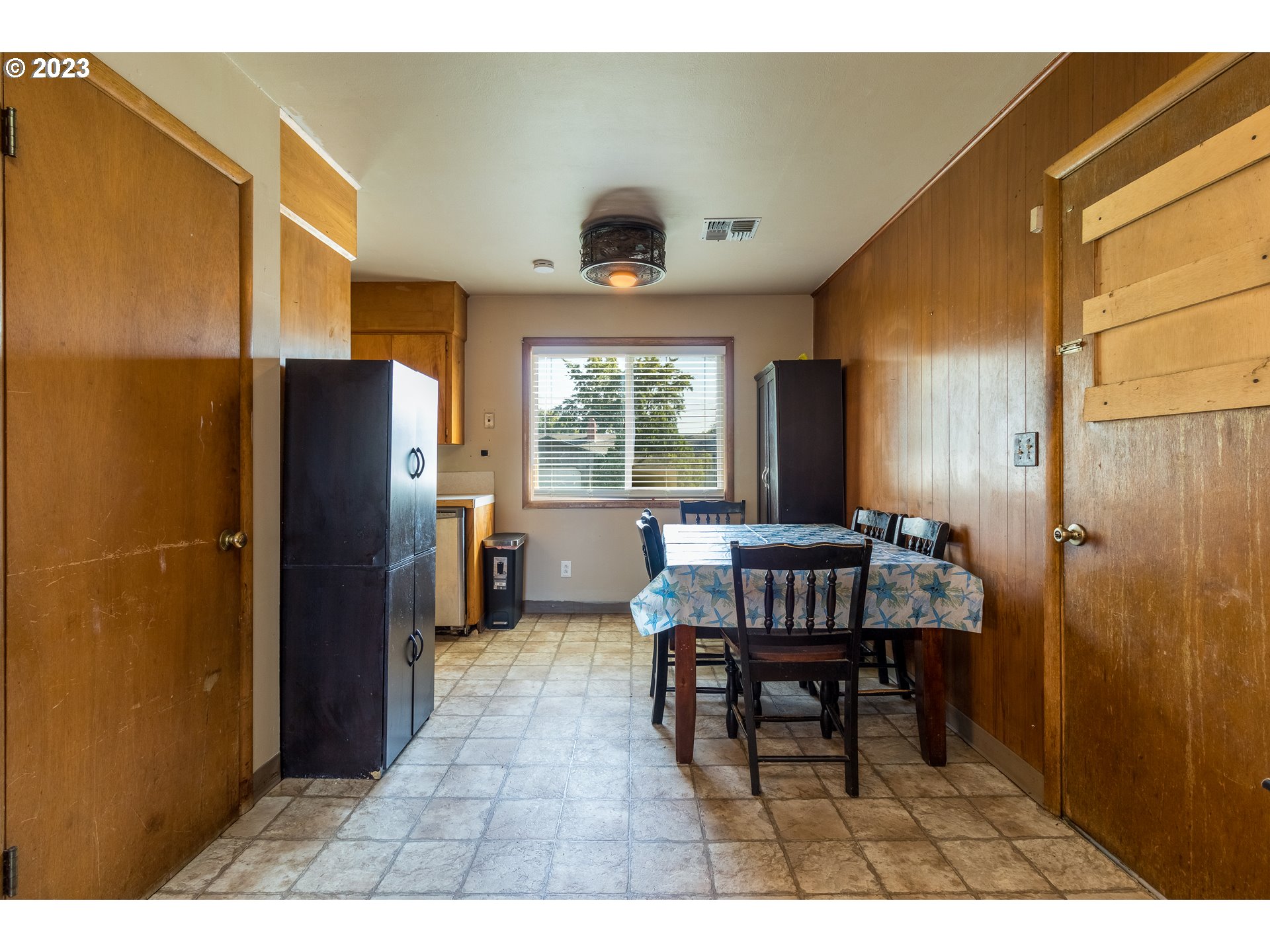 840 West Ridgeway Avenue Hermiston, OR 97838 - Photo 6 of 18 Dining Room