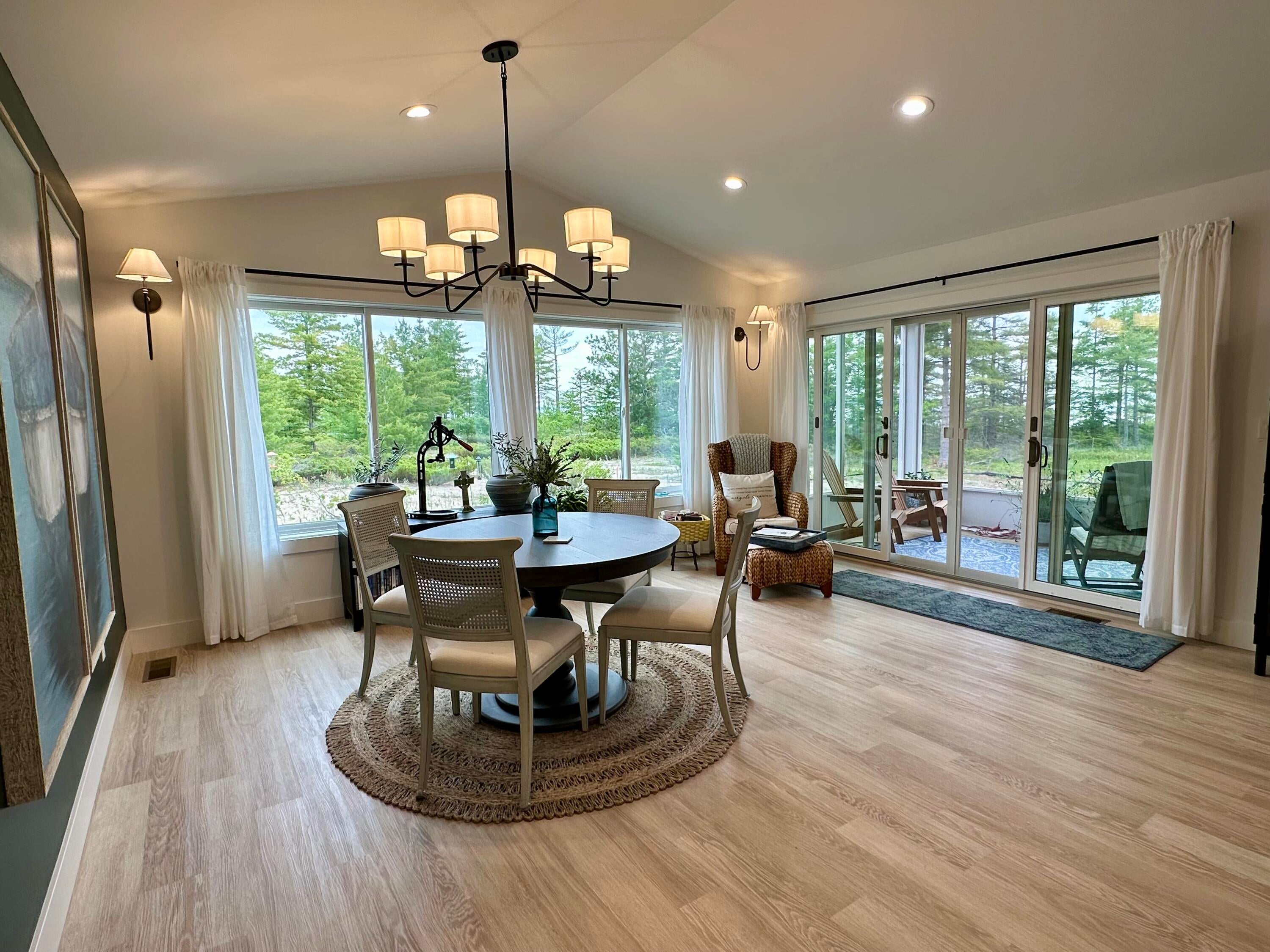 3290 Edgewater Drive Cheboygan, MI 49721 - Photo 12 of 41 Dining Area