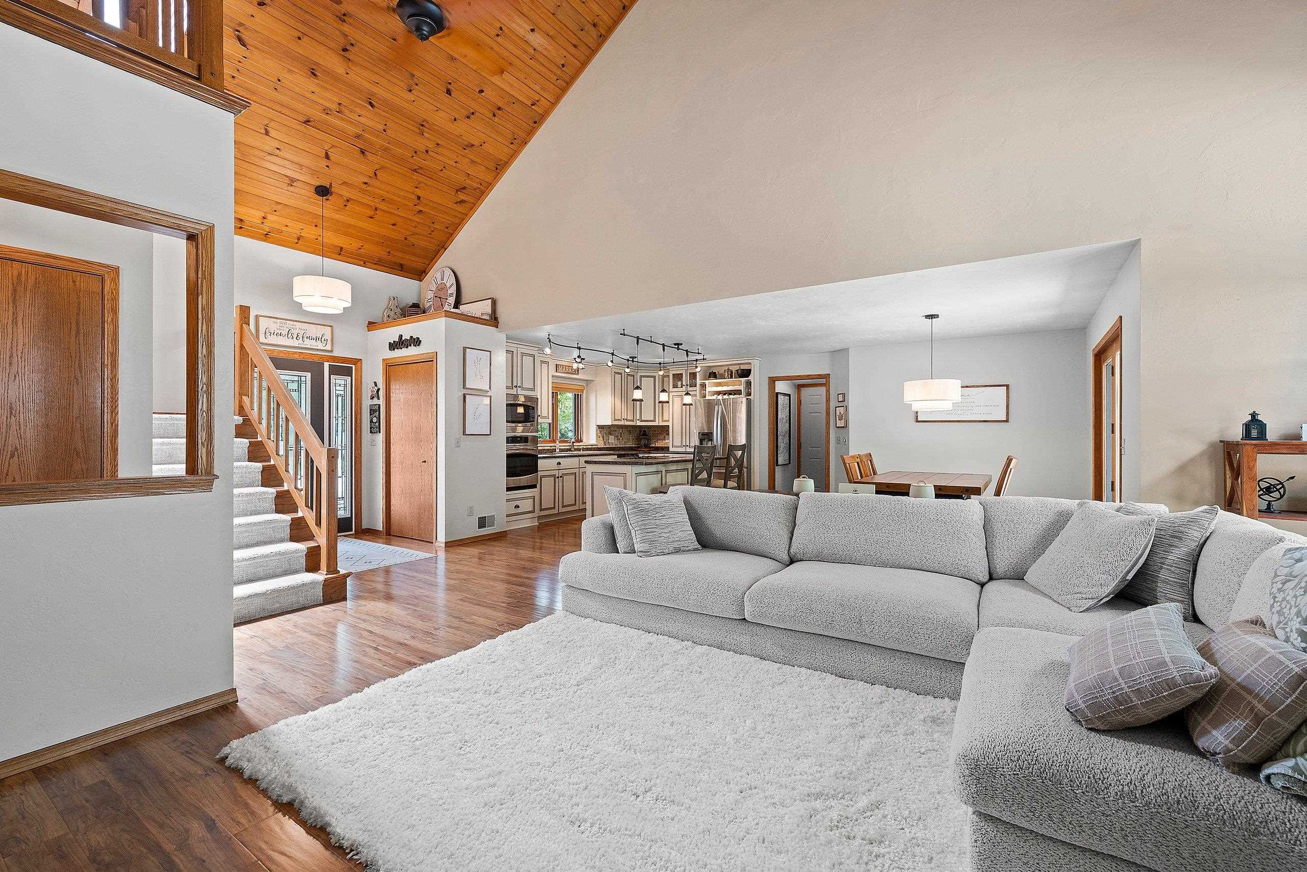 2841 Mayflower Road Green Bay, WI 54311 - Photo 8 of 70