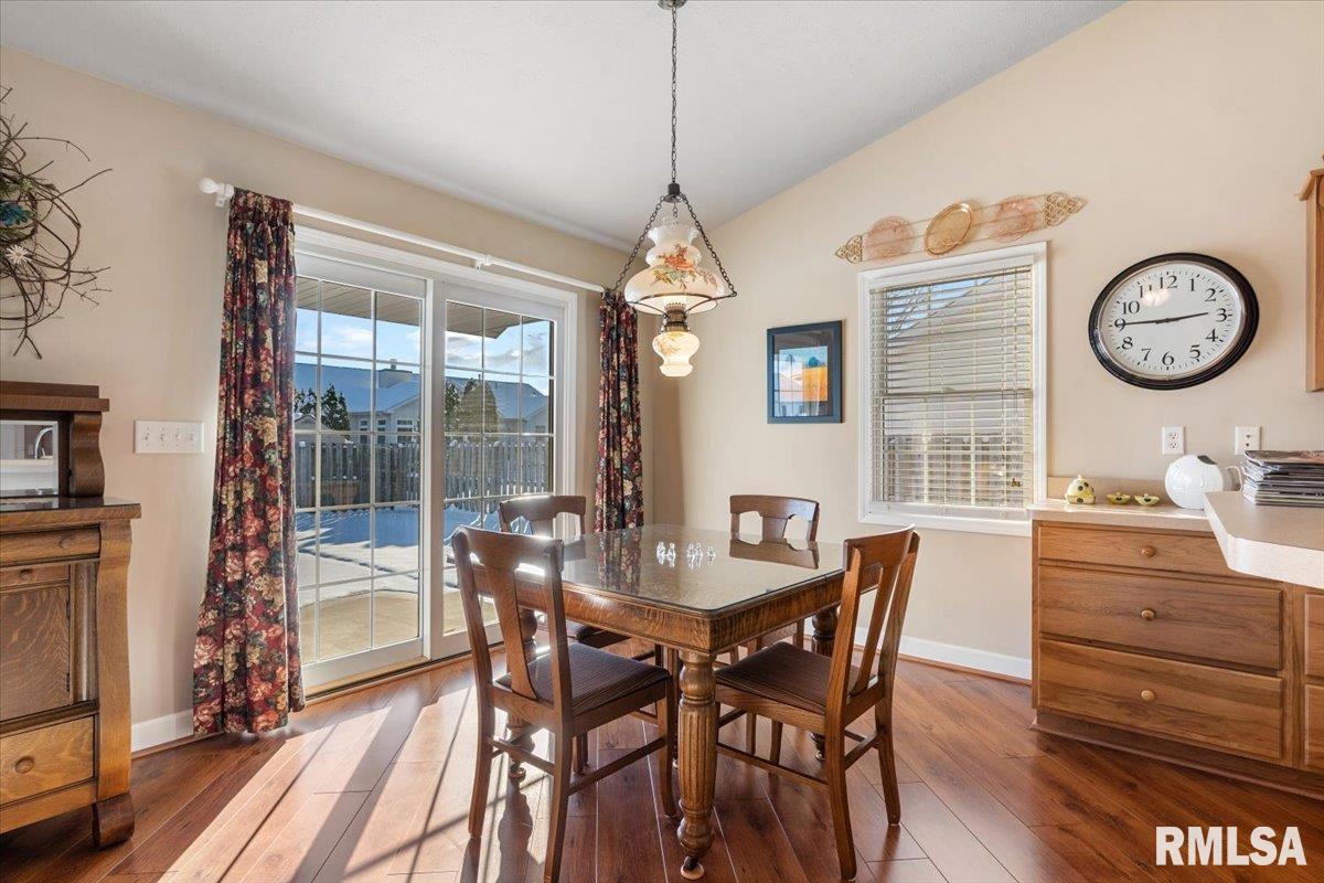 312 Garvey Lane Chatham, IL 62629 - Photo 11 of 34