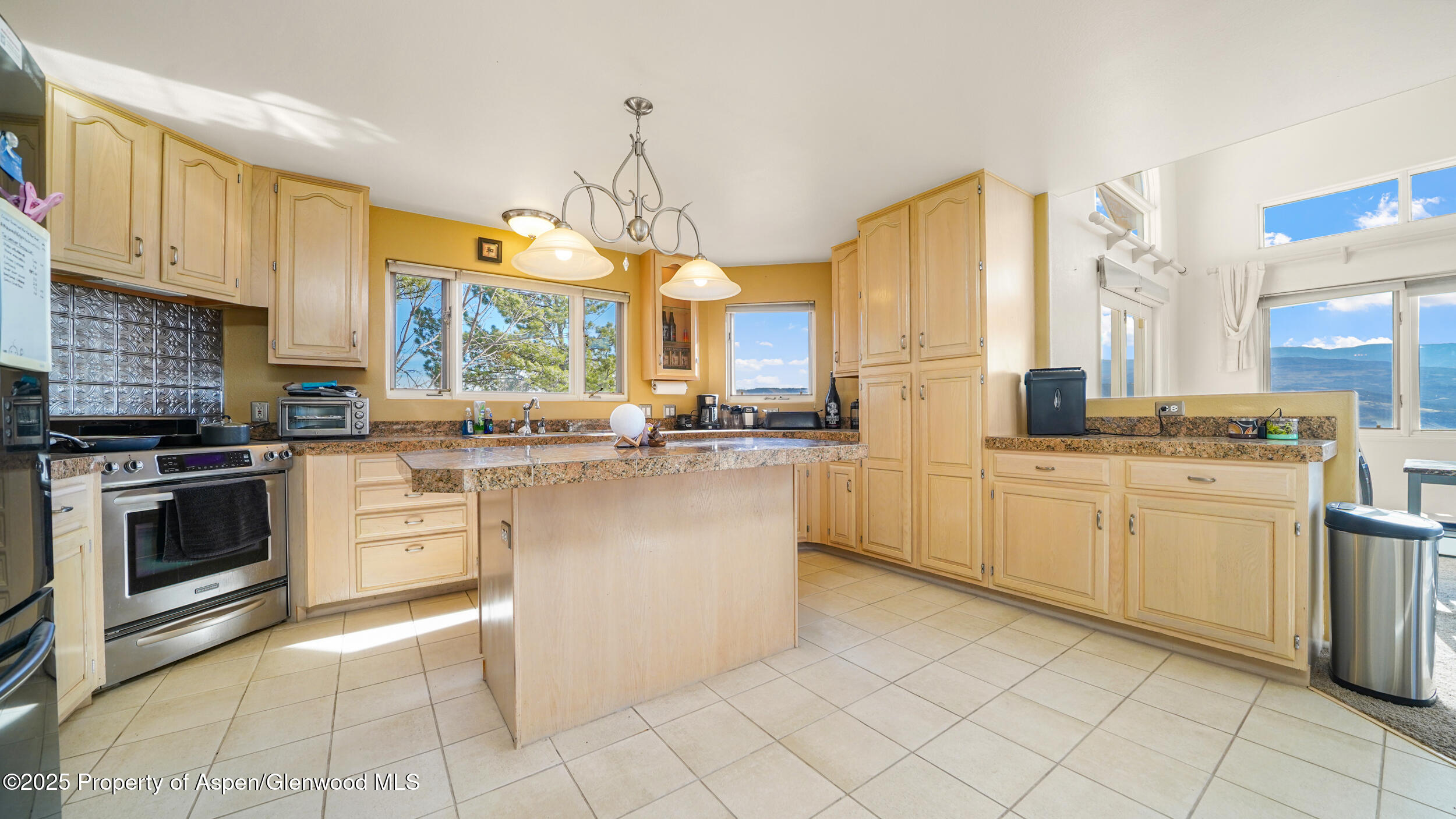 949 Edelweiss Court Rifle, CO 81650 - Photo 11 of 40 Kitchen
