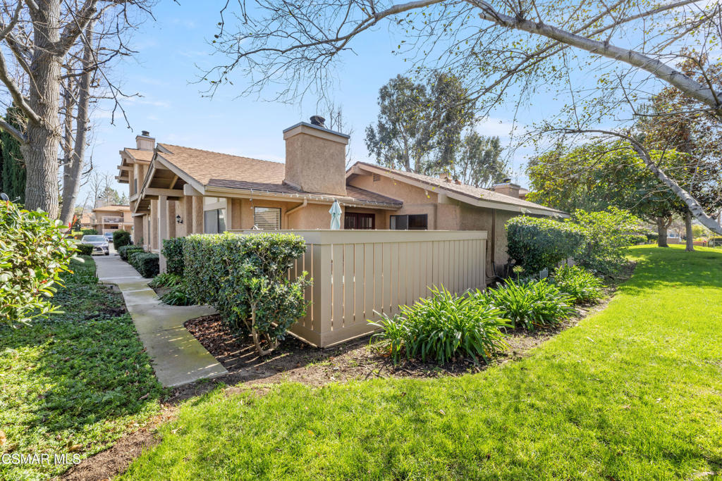 4514 Lubbock Drive, Unit C Simi Valley, CA 93063 - Photo 3 of 25