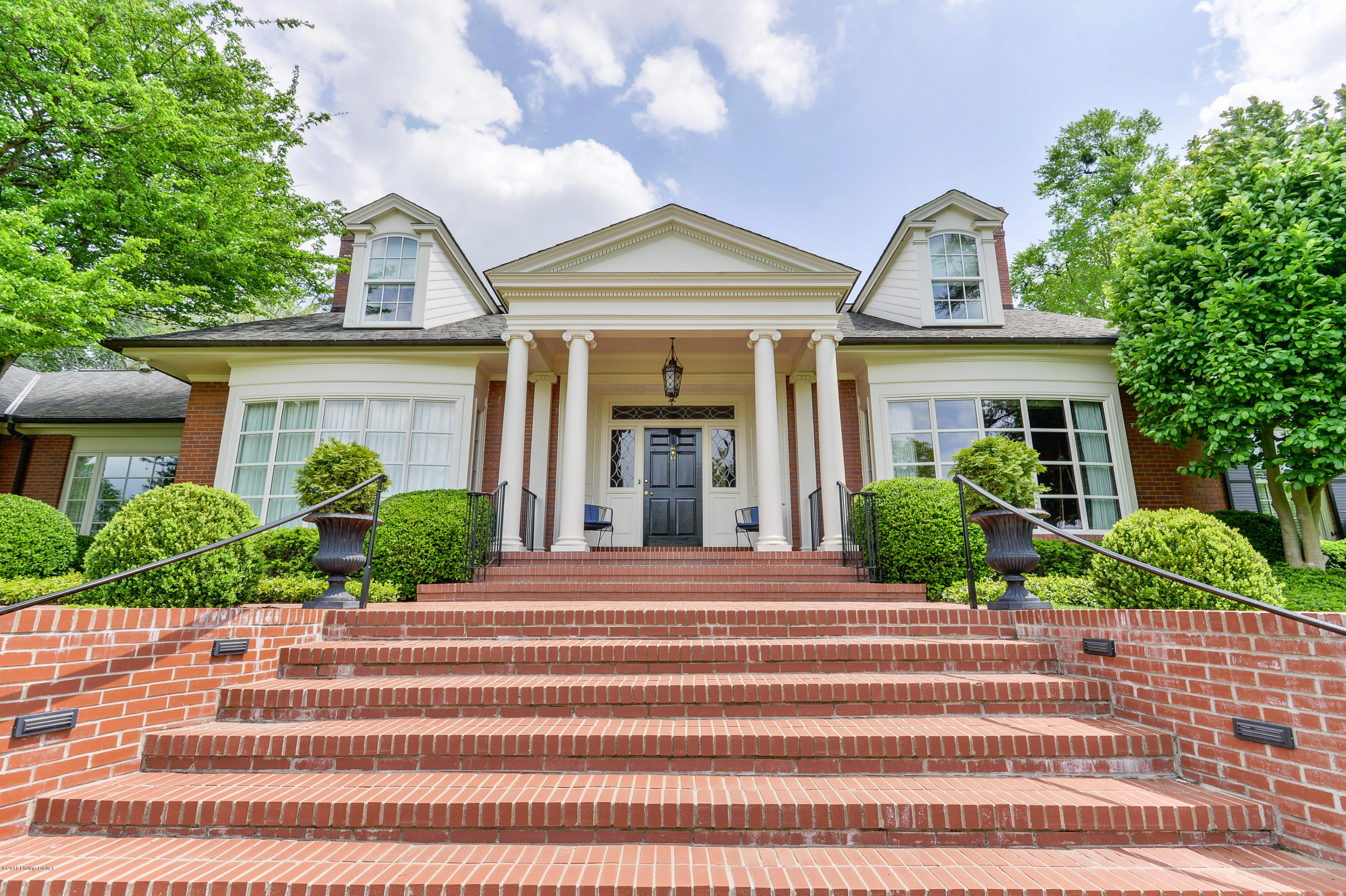 391 Mockingbird Valley Road Louisville, KY 40207 - Photo 3 of 62 08 LSIR 20160426