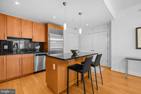$925,000 | 2425 L Street Northwest, Unit 537, Washington, DC 20037