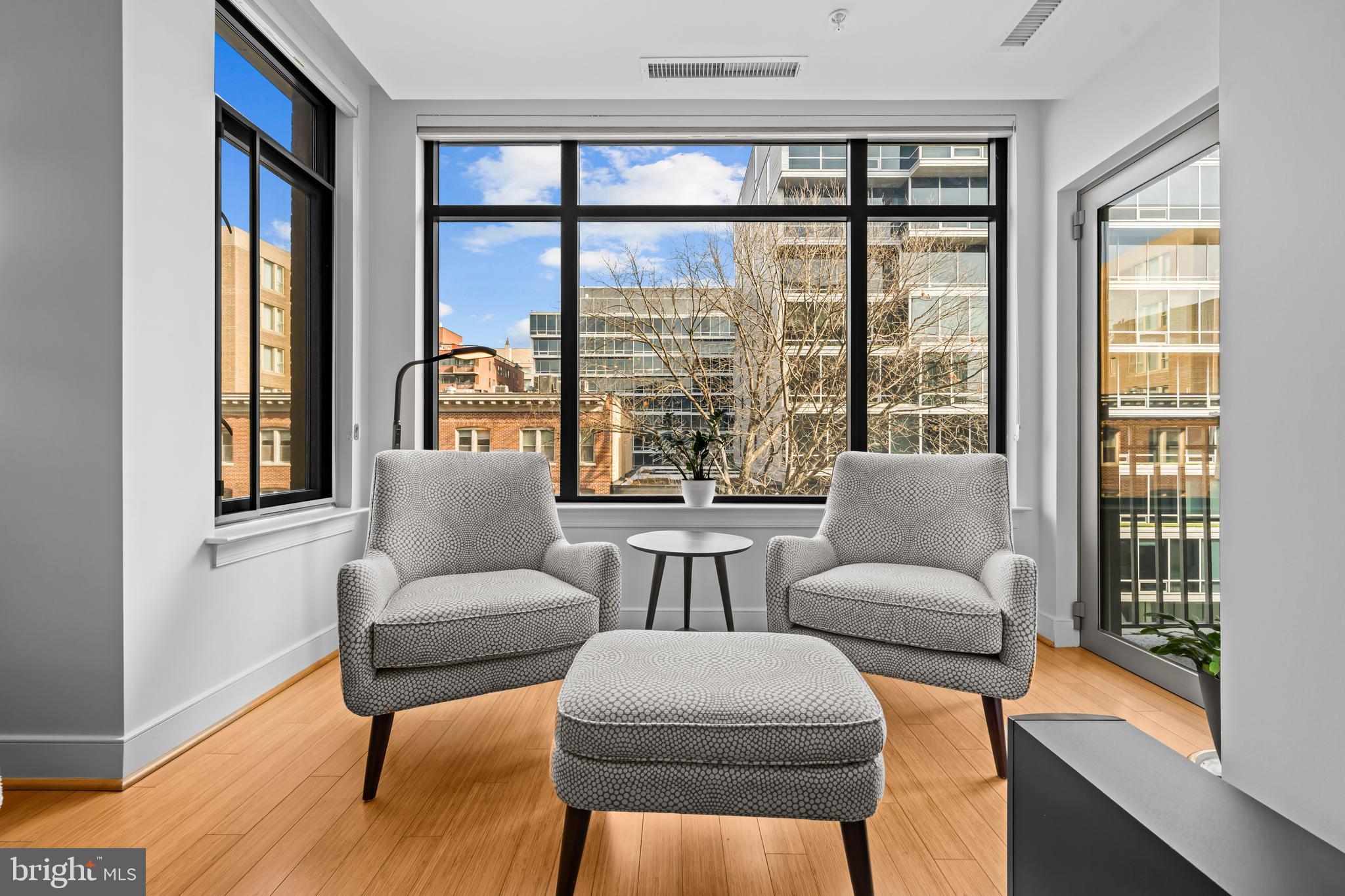 2425 L Street Northwest, Unit 537 Washington, DC 20037 - Photo 7 of 38