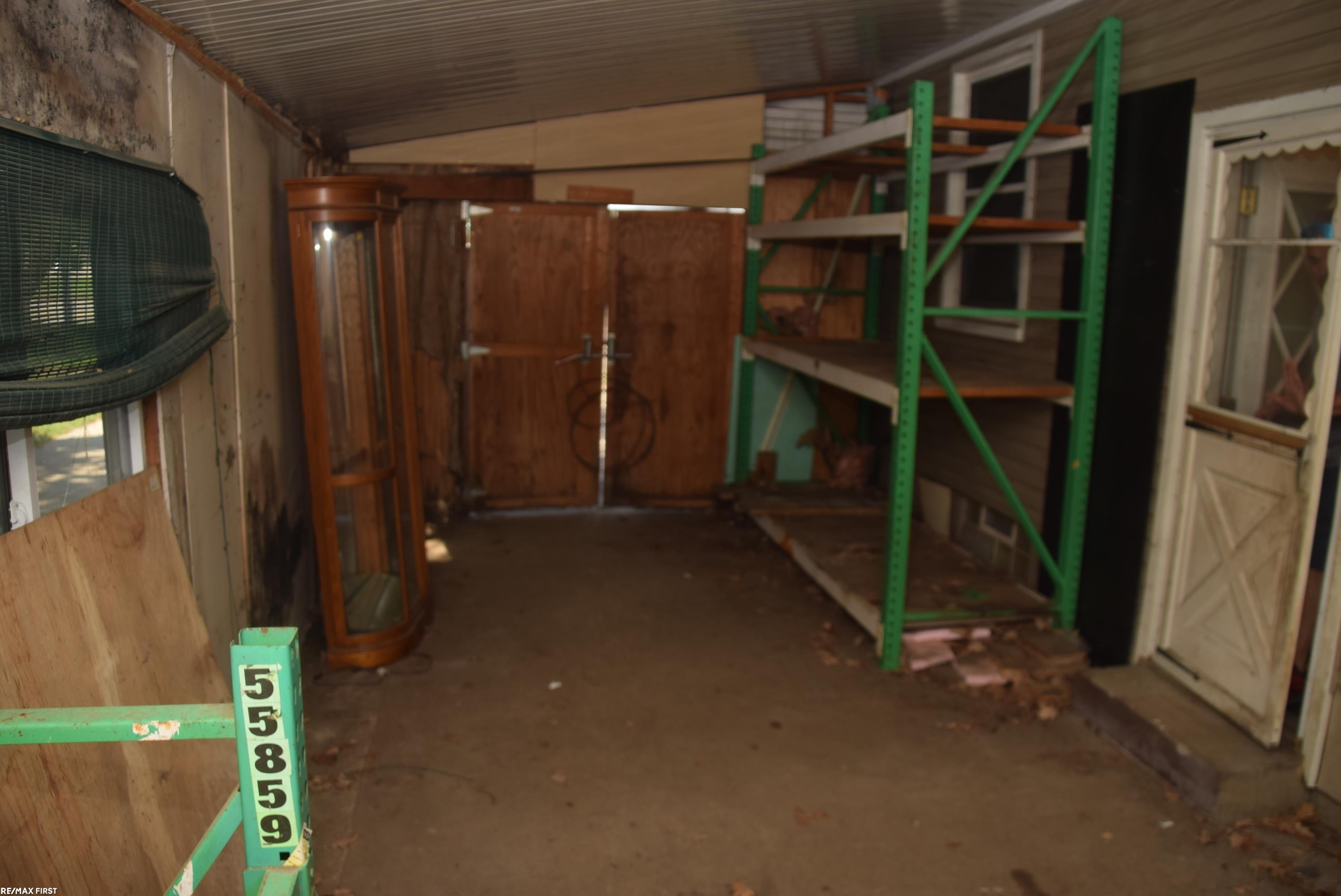 826 East 11 Mile Road Madison Heights, MI 48071 - Photo 22 of 29 50141860-cd873ebc-b18e-45ba-b970-d45a3572734a.JPG