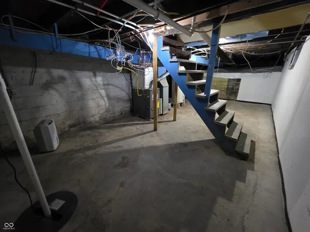 $1,050 | 1219 North Rural Street, Indianapolis, IN 46201