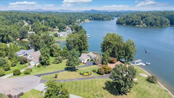 $1,620,000 | 451 Sourwood Drive, Hardy, VA 24101