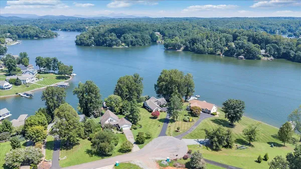 $1,620,000 | 451 Sourwood Drive, Hardy, VA 24101