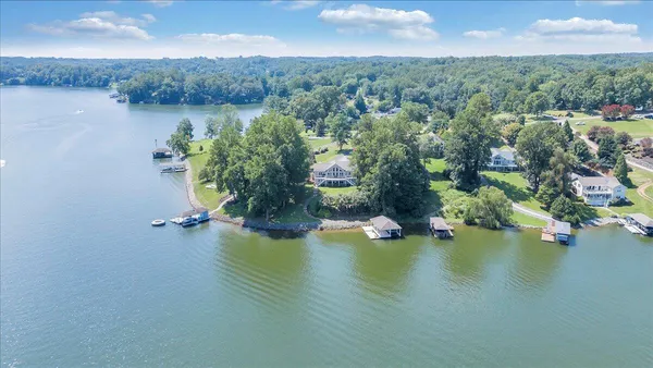$1,620,000 | 451 Sourwood Drive, Hardy, VA 24101
