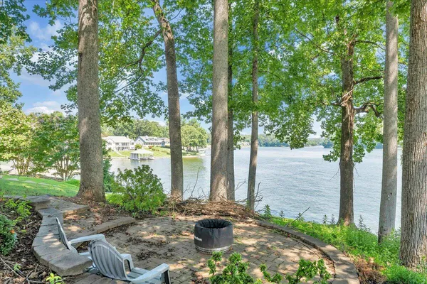 $1,620,000 | 451 Sourwood Drive, Hardy, VA 24101