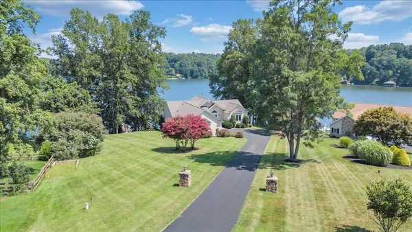 $1,620,000 | 451 Sourwood Drive, Hardy, VA 24101