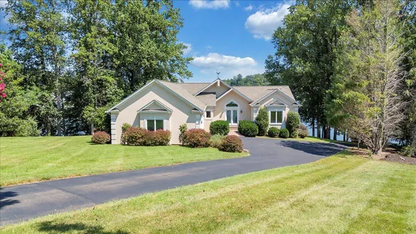 $1,620,000 | 451 Sourwood Drive, Hardy, VA 24101