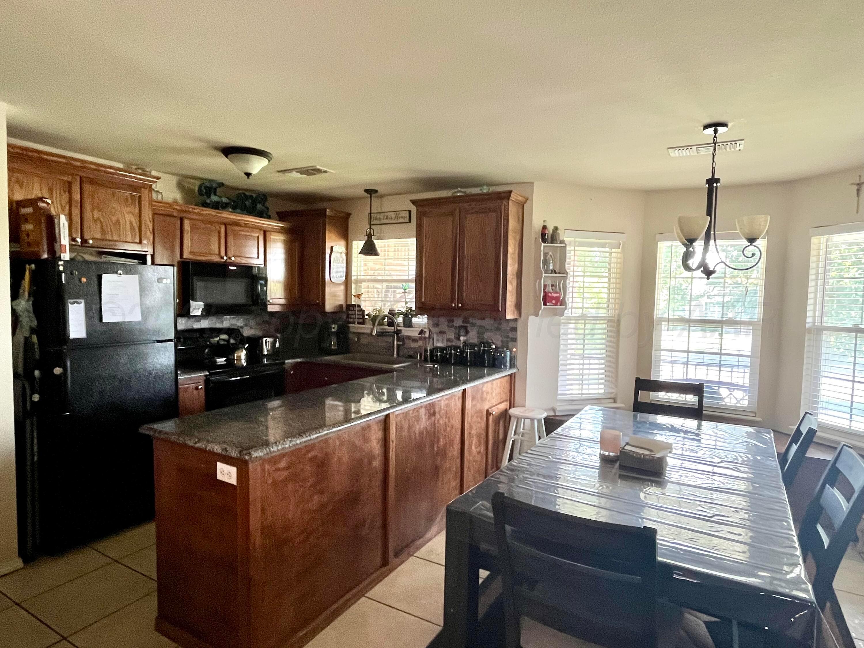 4408 South Williams Street Amarillo, TX 79118 - Photo 5 of 27 IMG_3329