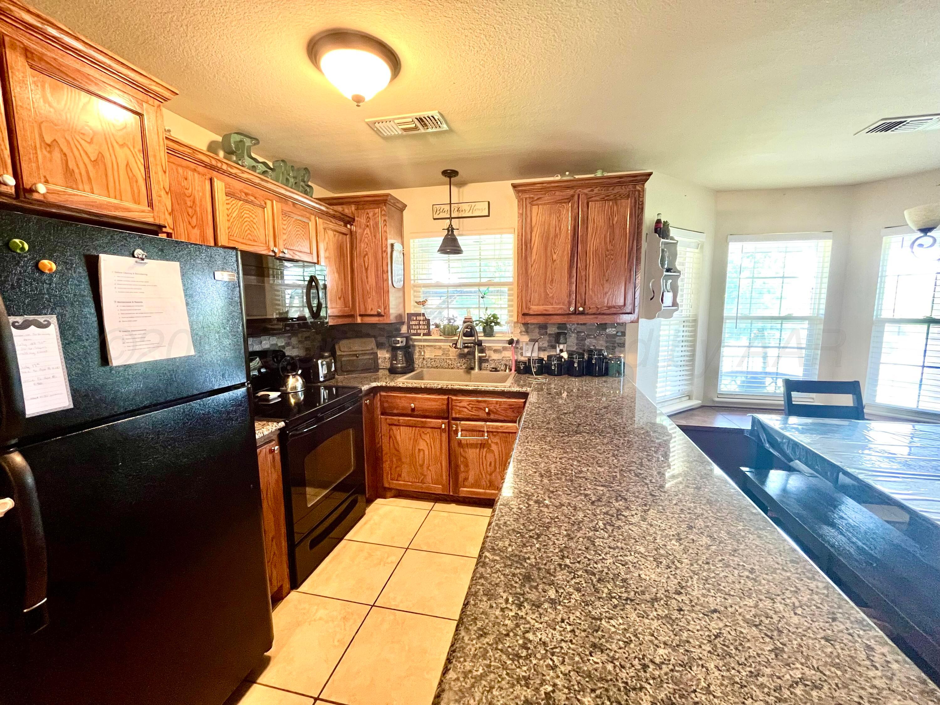 4408 South Williams Street Amarillo, TX 79118 - Photo 8 of 27 IMG_3335