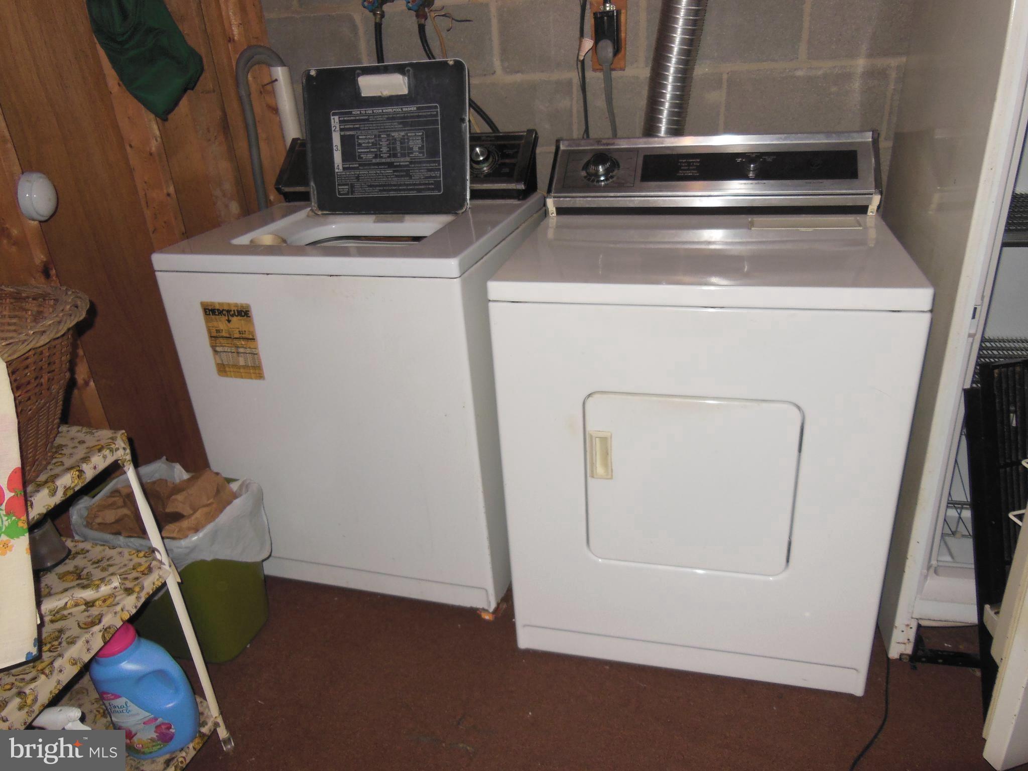 8940 Links Bridge Road Thurmont, MD 21788 - Photo 29 of 53 Washer/dryer basement laundry /utility room