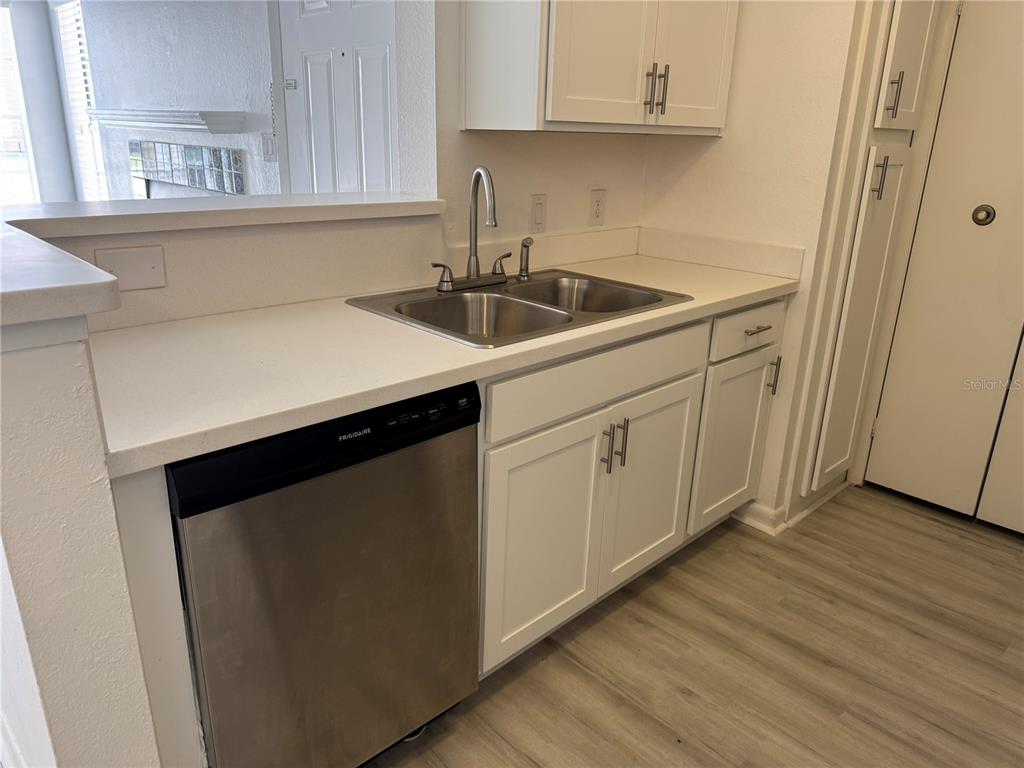 5540 Devonbriar Way, Unit H104 Orlando, FL 32822 - Photo 9 of 34