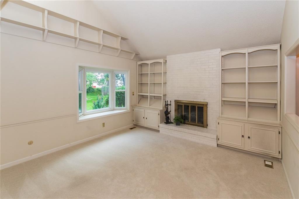 12575 Brompton Road Carmel, IN 46033 - Photo 5 of 27 Gallery Image 5