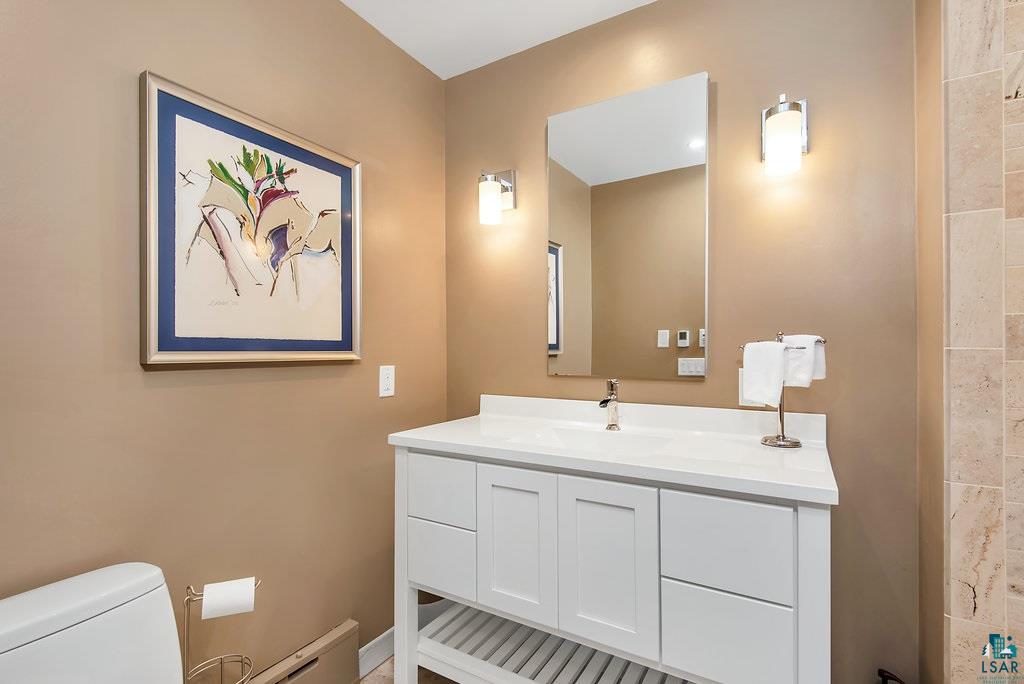 631 Ridgewood Road Duluth, MN 55804 - Photo 23 of 32 Full Bath