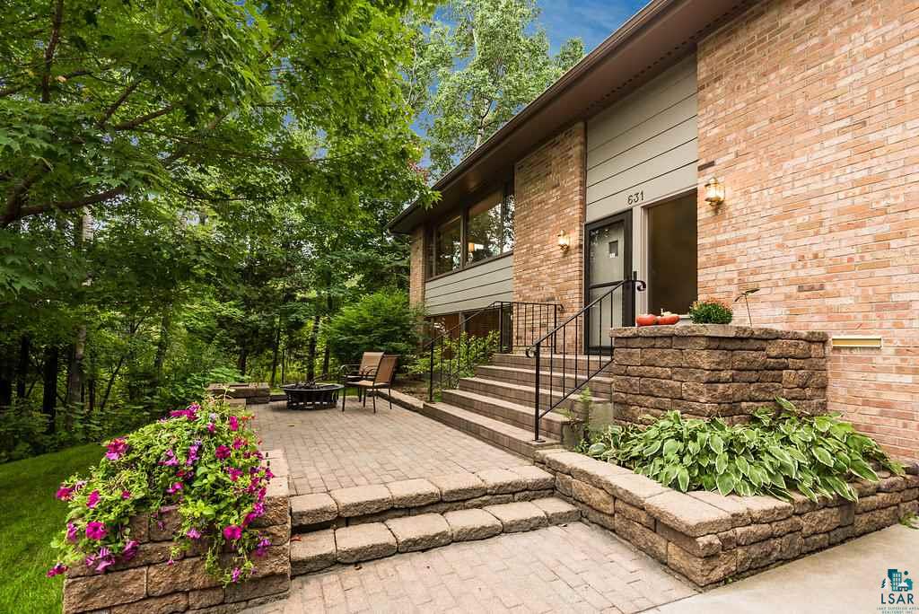 631 Ridgewood Road Duluth, MN 55804 - Photo 30 of 32 Front Patio