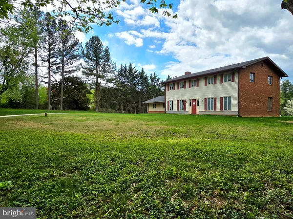 $549,000 | 21010 Delta Drive, Gaithersburg, MD 20882