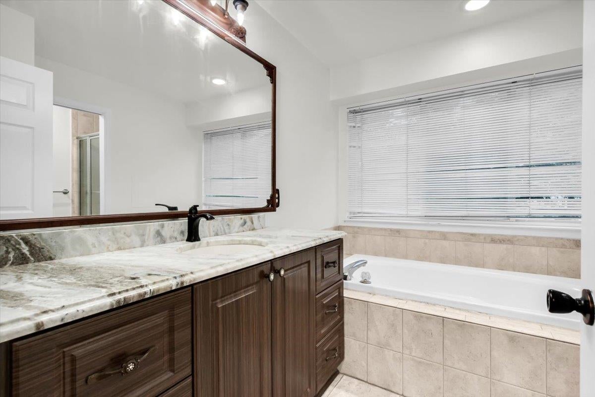7295 West Maple Road West Bloomfield, MI 48322 - Photo 30 of 40 Gallery Image 30