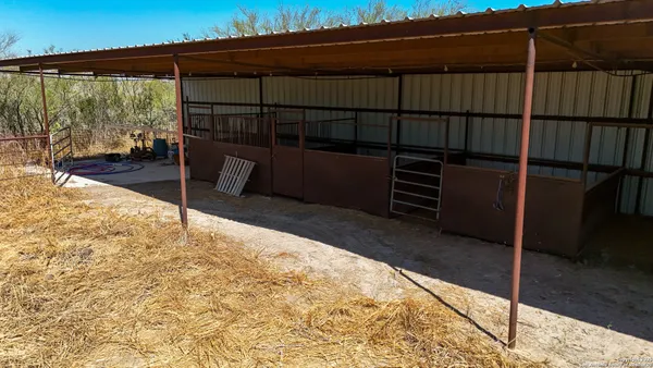 $419,000 | 320 Pullin Drive, Pleasanton, TX 78064