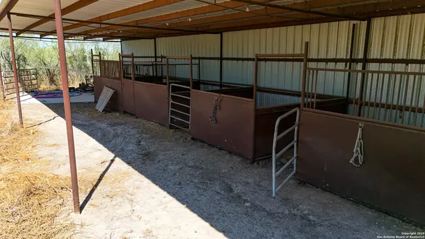 $419,000 | 320 Pullin Drive, Pleasanton, TX 78064