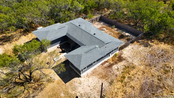 $419,000 | 320 Pullin Drive, Pleasanton, TX 78064