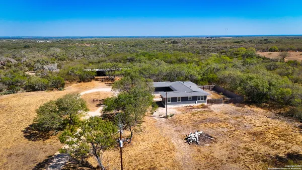 $419,000 | 320 Pullin Drive, Pleasanton, TX 78064