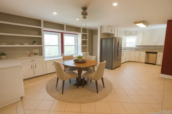$419,000 | 320 Pullin Drive, Pleasanton, TX 78064
