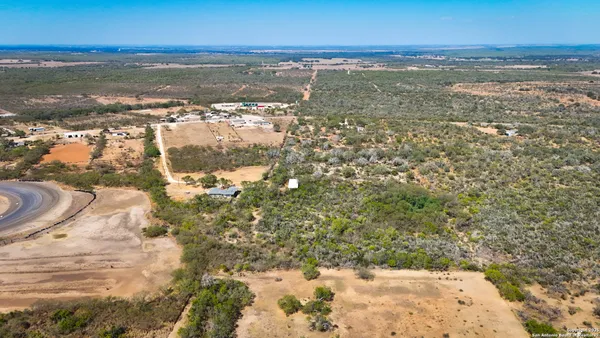 $419,000 | 320 Pullin Drive, Pleasanton, TX 78064