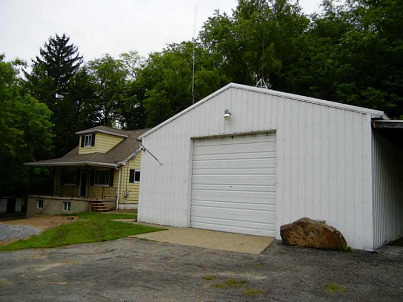 428 Freeport Road Freeport, PA 16229 - Photo 22 of 23 Parking Lot/Garage.