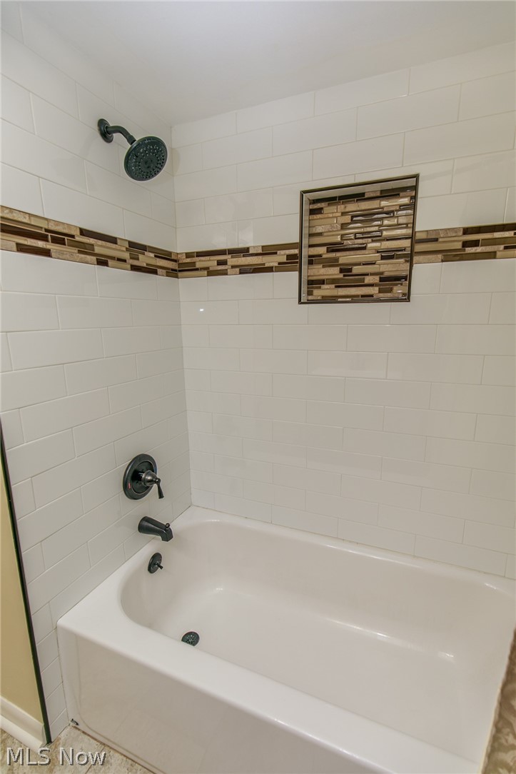 1120 Hansford Road Lyndhurst, OH 44124 - Photo 21 of 35