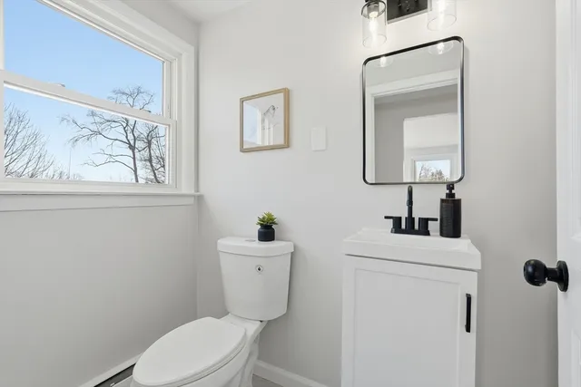 $399,995 | 286 Westfield Road, Holyoke, MA 01040