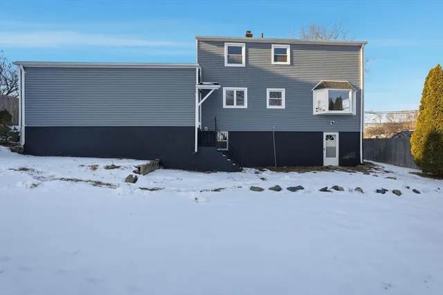 $399,995 | 286 Westfield Road, Holyoke, MA 01040