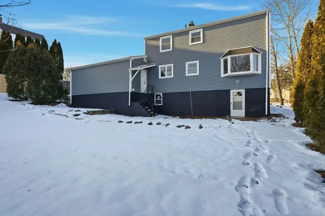 $399,995 | 286 Westfield Road, Holyoke, MA 01040