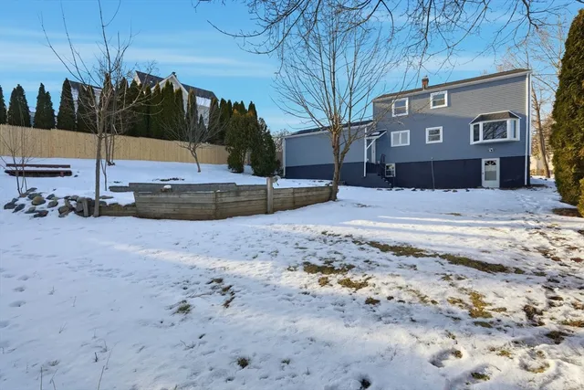 $399,995 | 286 Westfield Road, Holyoke, MA 01040