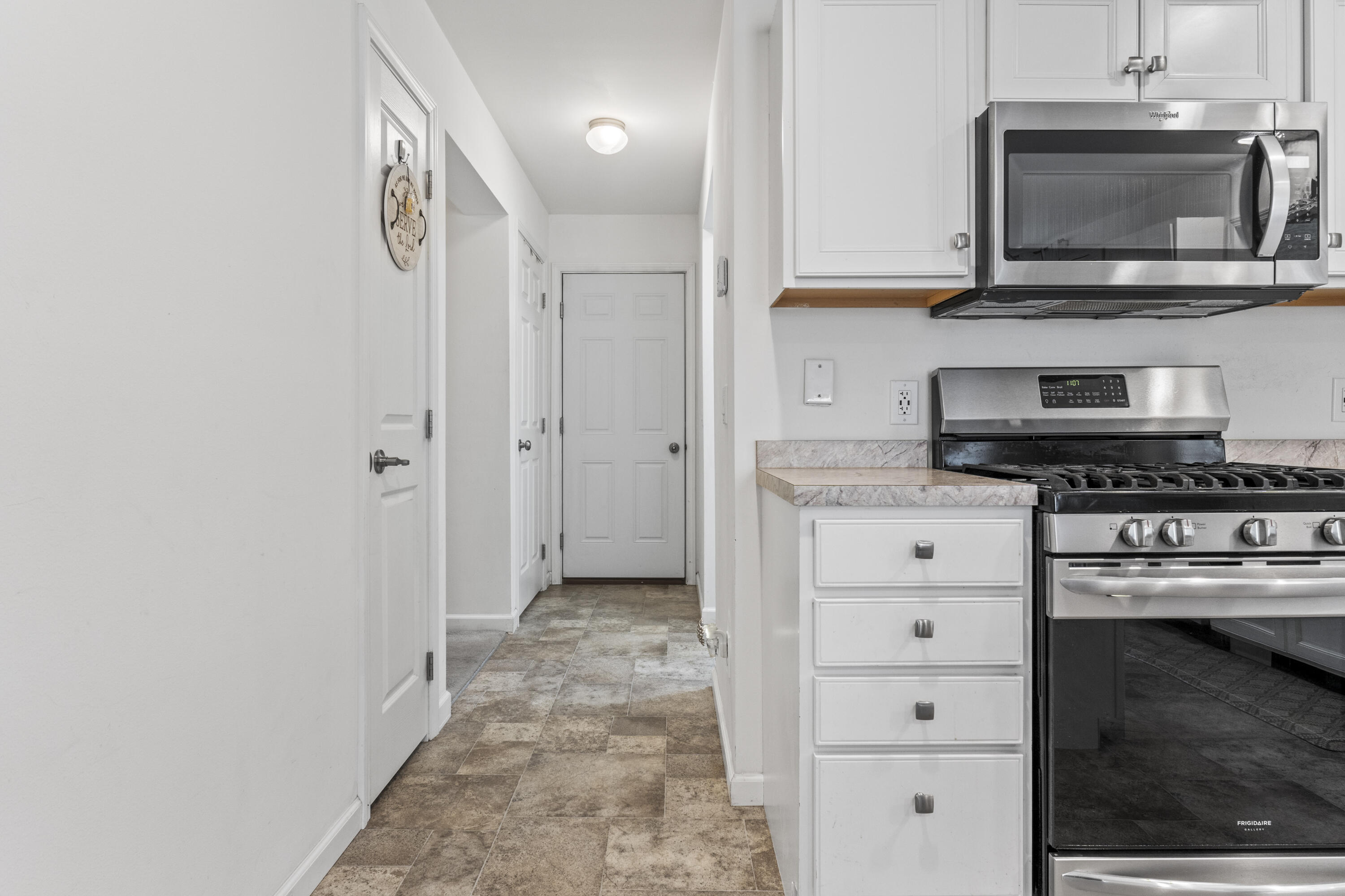 6 Jackson Lane Kennebunk, ME 04043 - Photo 10 of 54 6 Jackson Lane, Kennebunk, ME 04043