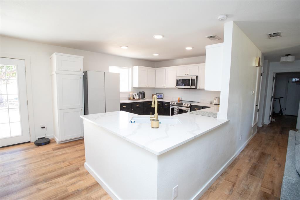 481 Lower Tonk Valley Road Graham, TX 76450 - Photo 11 of 40 Gallery Image 11