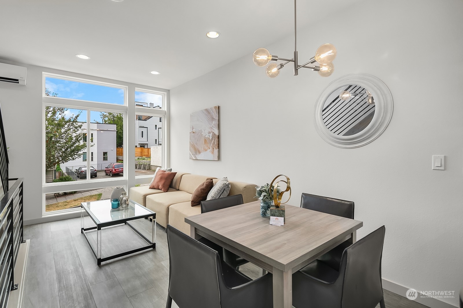 970 North Allen Place Seattle, WA 98103 - Photo 9 of 27 Gallery Image 9