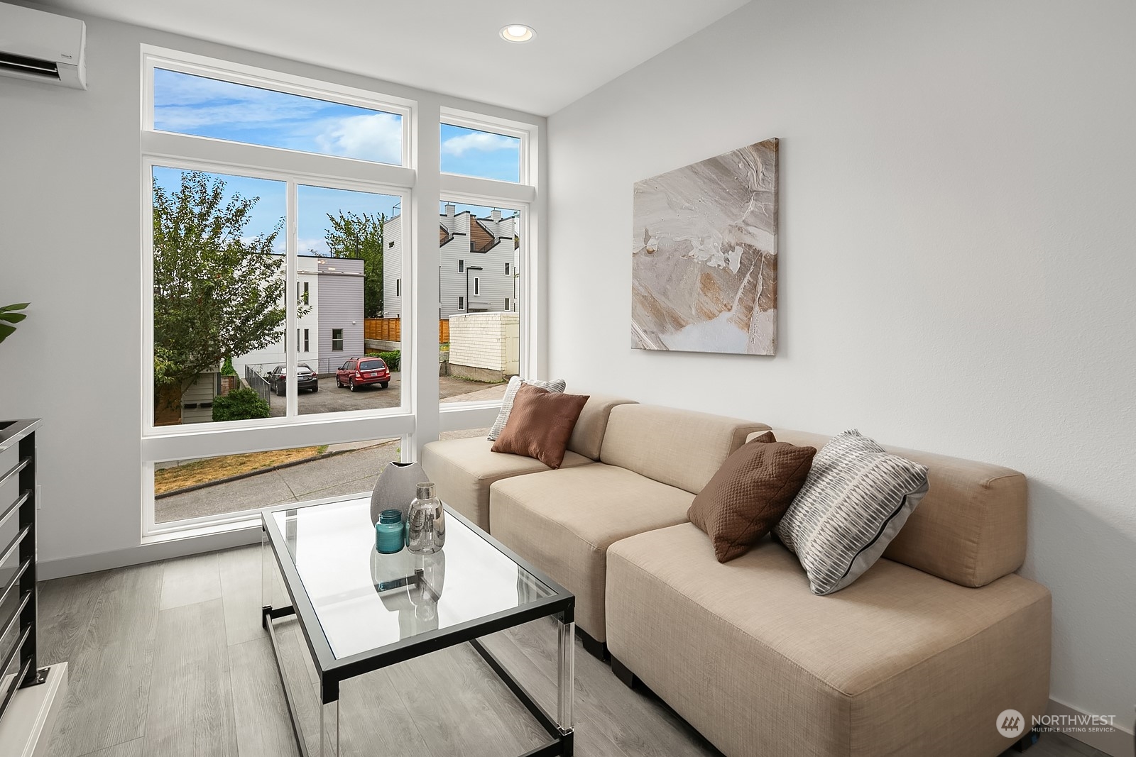 970 North Allen Place Seattle, WA 98103 - Photo 10 of 27 Gallery Image 10