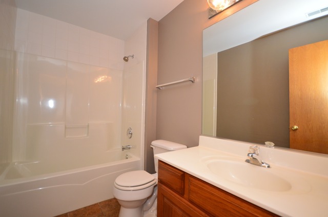 1941 Crestview Circle Romeoville, IL 60446 - Photo 16 of 19
