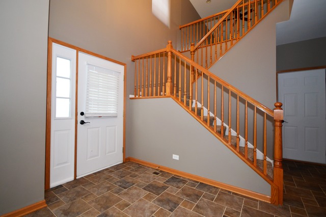 1941 Crestview Circle Romeoville, IL 60446 - Photo 3 of 19