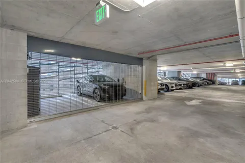 $2,790,000 | 1000 Brickell Plaza, Unit 2402, Miami, FL 33131