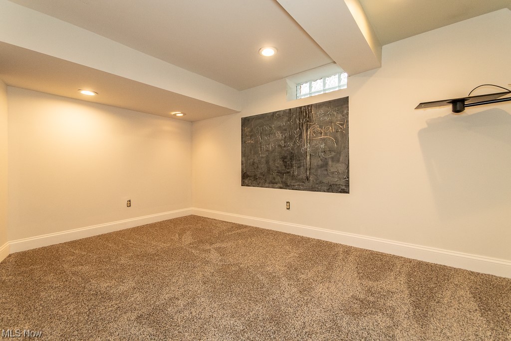 9490 Hoose Road Mentor, OH 44060 - Photo 25 of 27 Unfurnished room with carpet