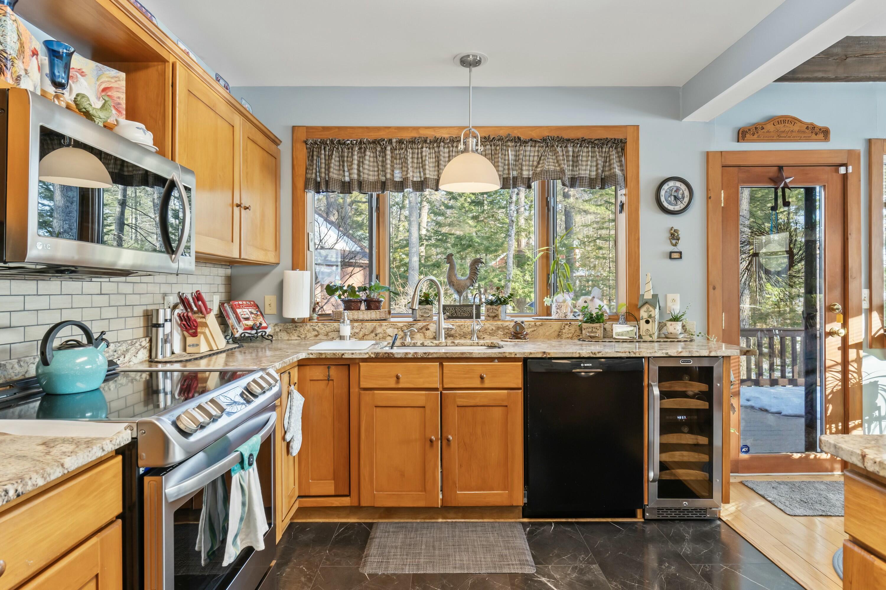 694 Hancock Pond Road Sebago, ME 04029 - Photo 36 of 119 tempImaget7g3l2