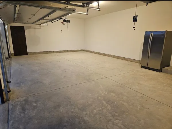 a view of a garage