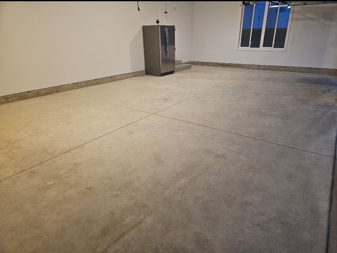 34769 Zilm Road Wilmington, IL 60481 - Photo 12 of 30 a view of an empty room