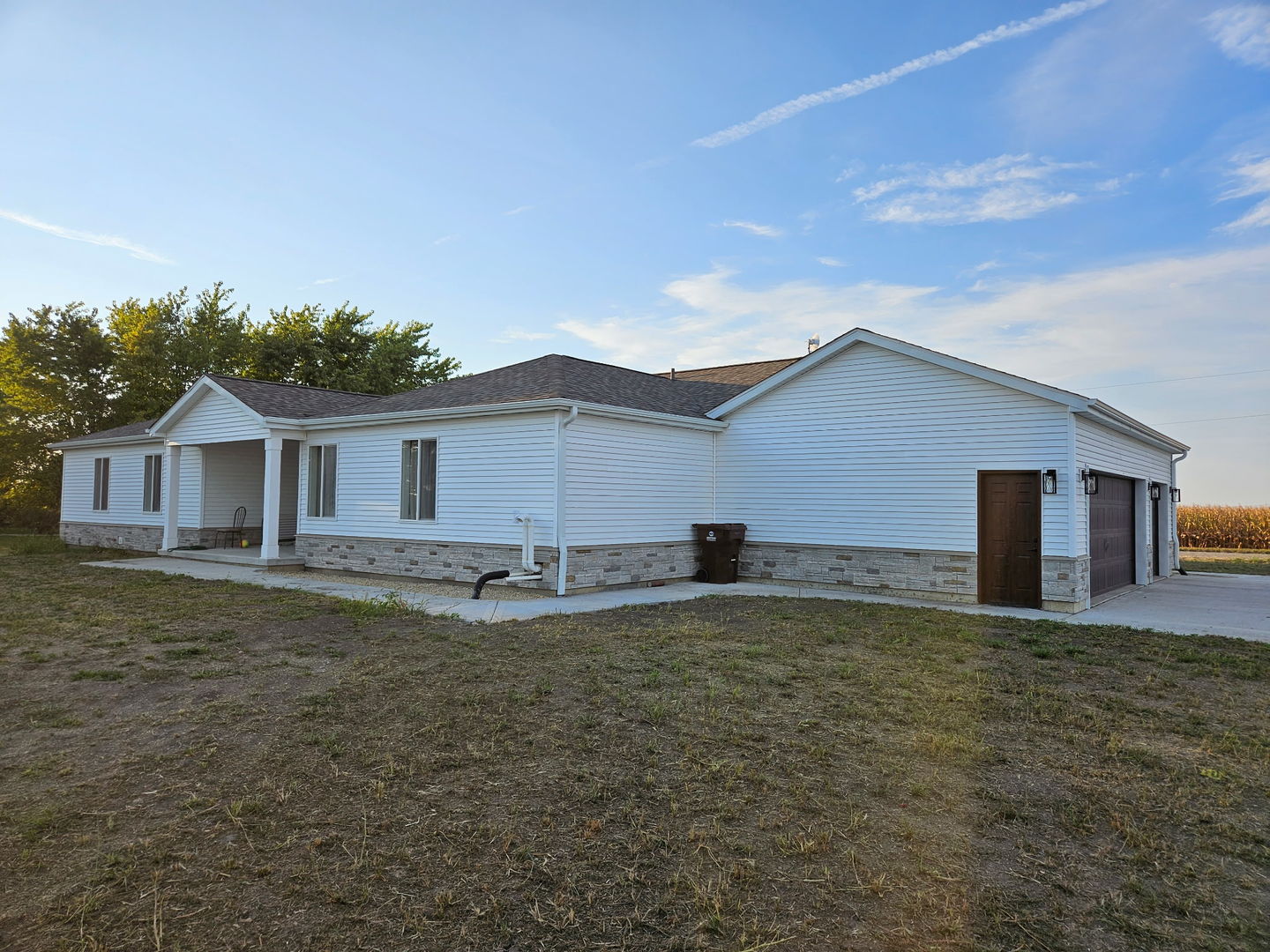 34769 Zilm Road Wilmington, IL 60481 - Photo 4 of 30 a view of a house with a yard